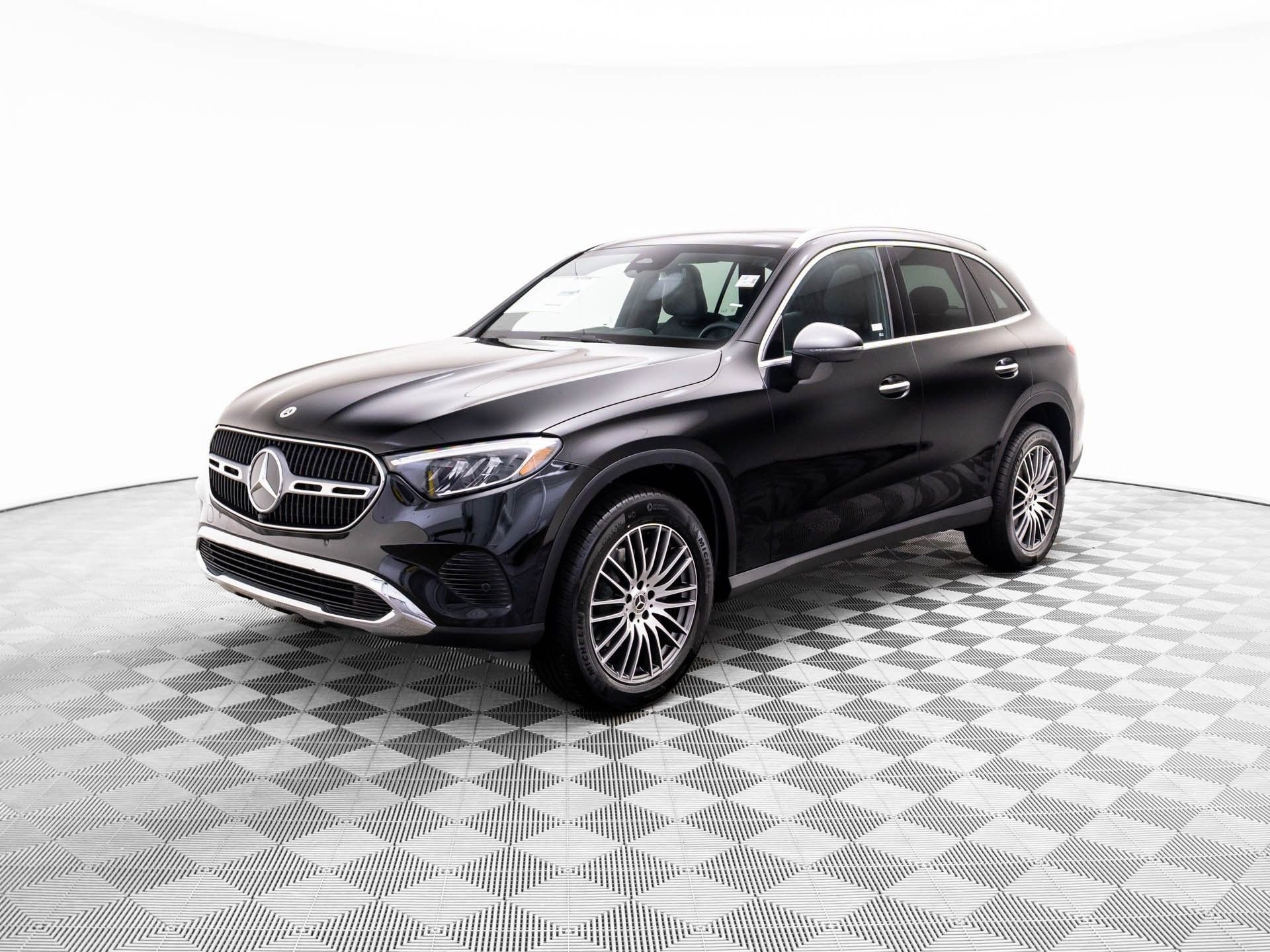 New 2026 Black Mercedes-Benz GLC 300 image 1