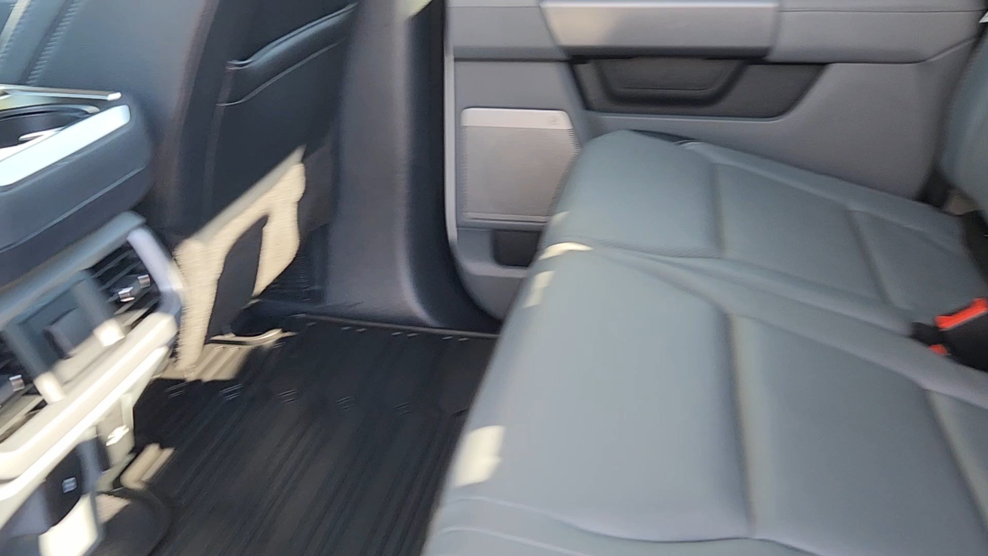 Certified Used 2023 Avalanche Ford LARIAT image 32