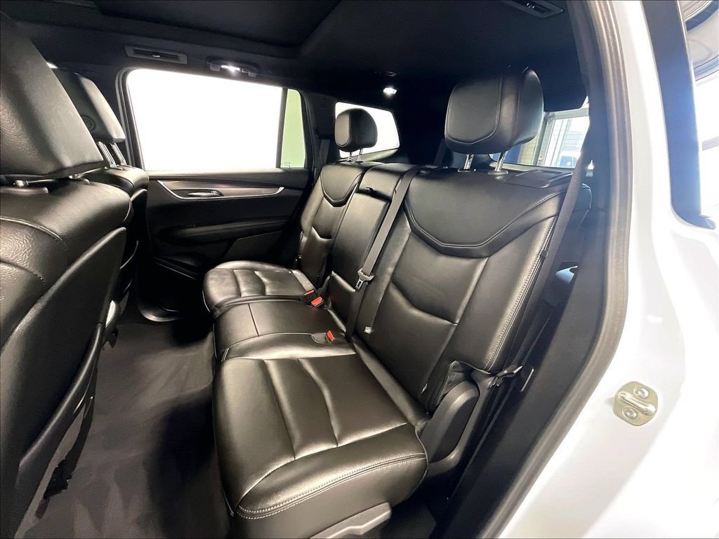 Used 2024 Crystal White Tricoat Cadillac Luxury image 15