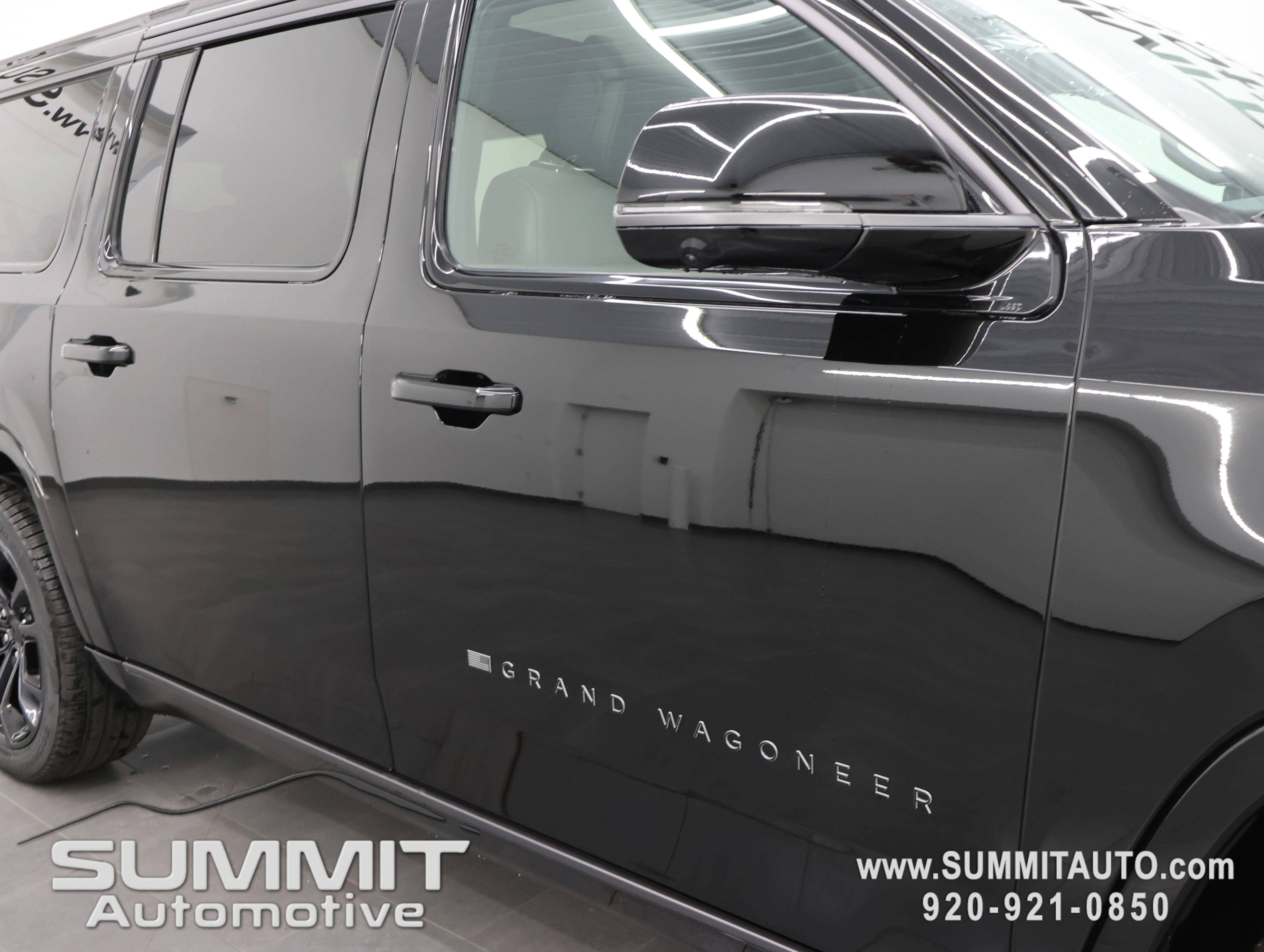 New 2026 High Gloss Black Exterior Paint Jeep Summit Obsidian image 28