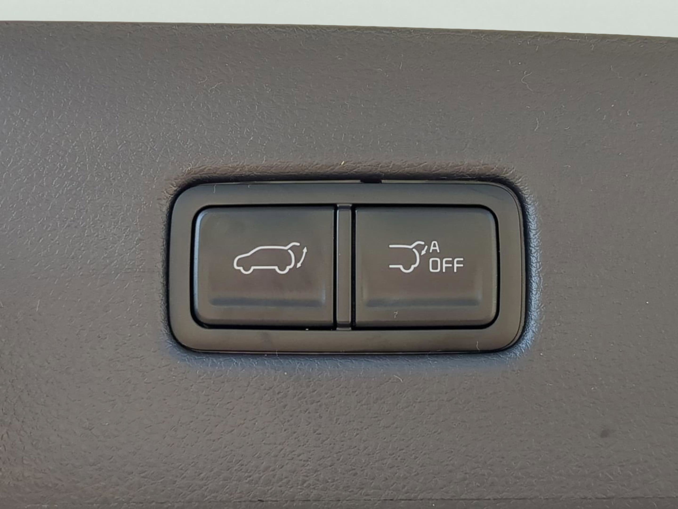 New 2026 Snow White Pearl Kia EX image 15