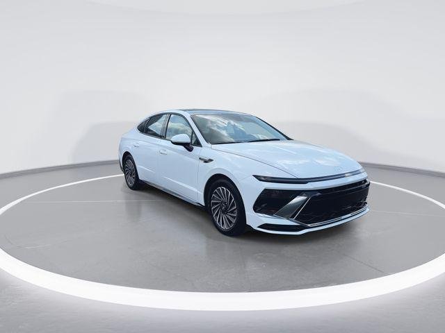 New 2026 White Hyundai SEL image 2