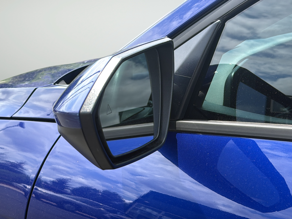 Used 2021 Blue Hyundai SE image 31