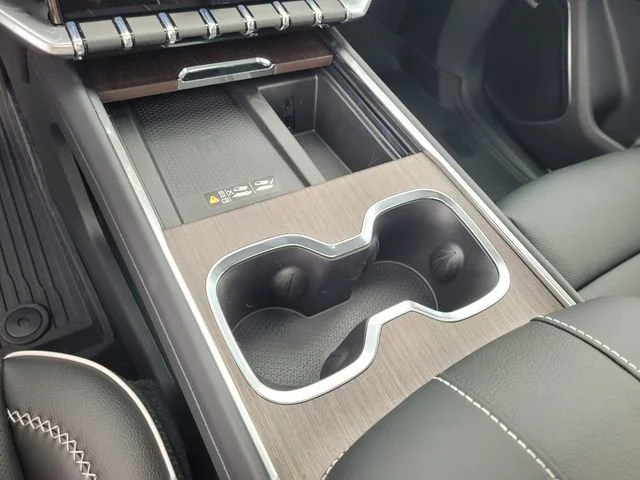 2026 GMC Acadia Denali - Photo 27