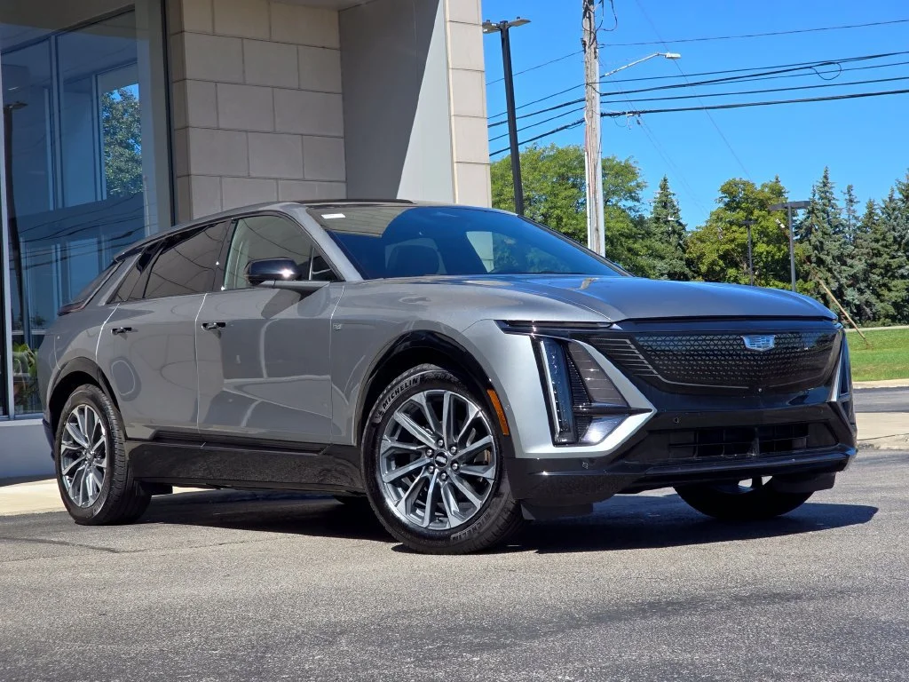 2024 Cadillac LYRIQ Sport 1