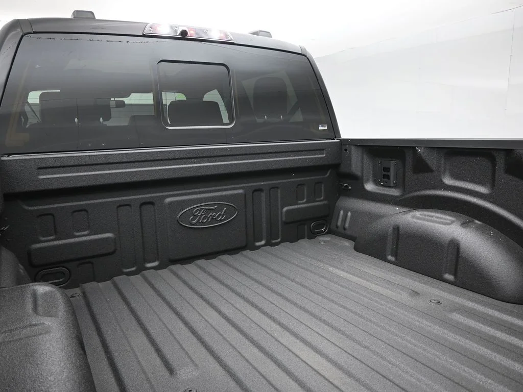 New 2026 Oxford White Ford Raptor image 23