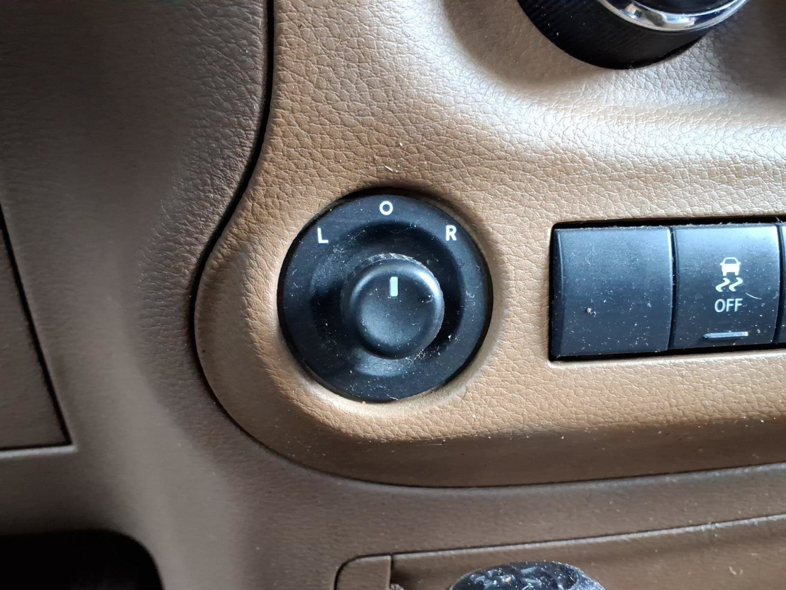 Used 2013 Bright White Jeep Sahara image 25
