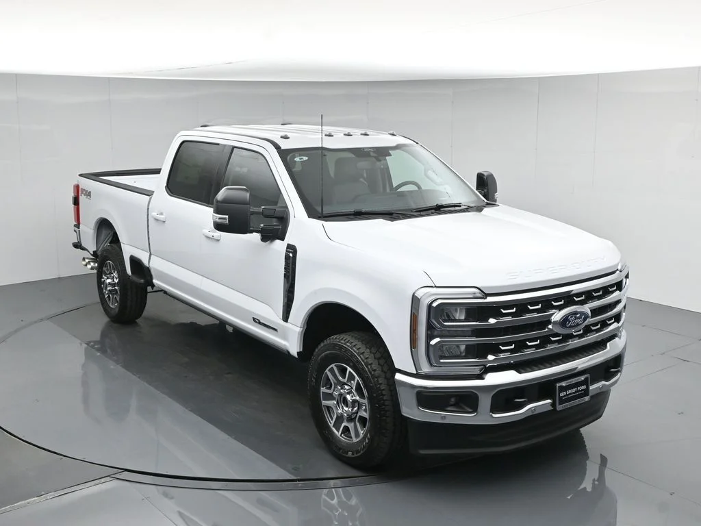 New 2026 Oxford White Ford Lariat image 40