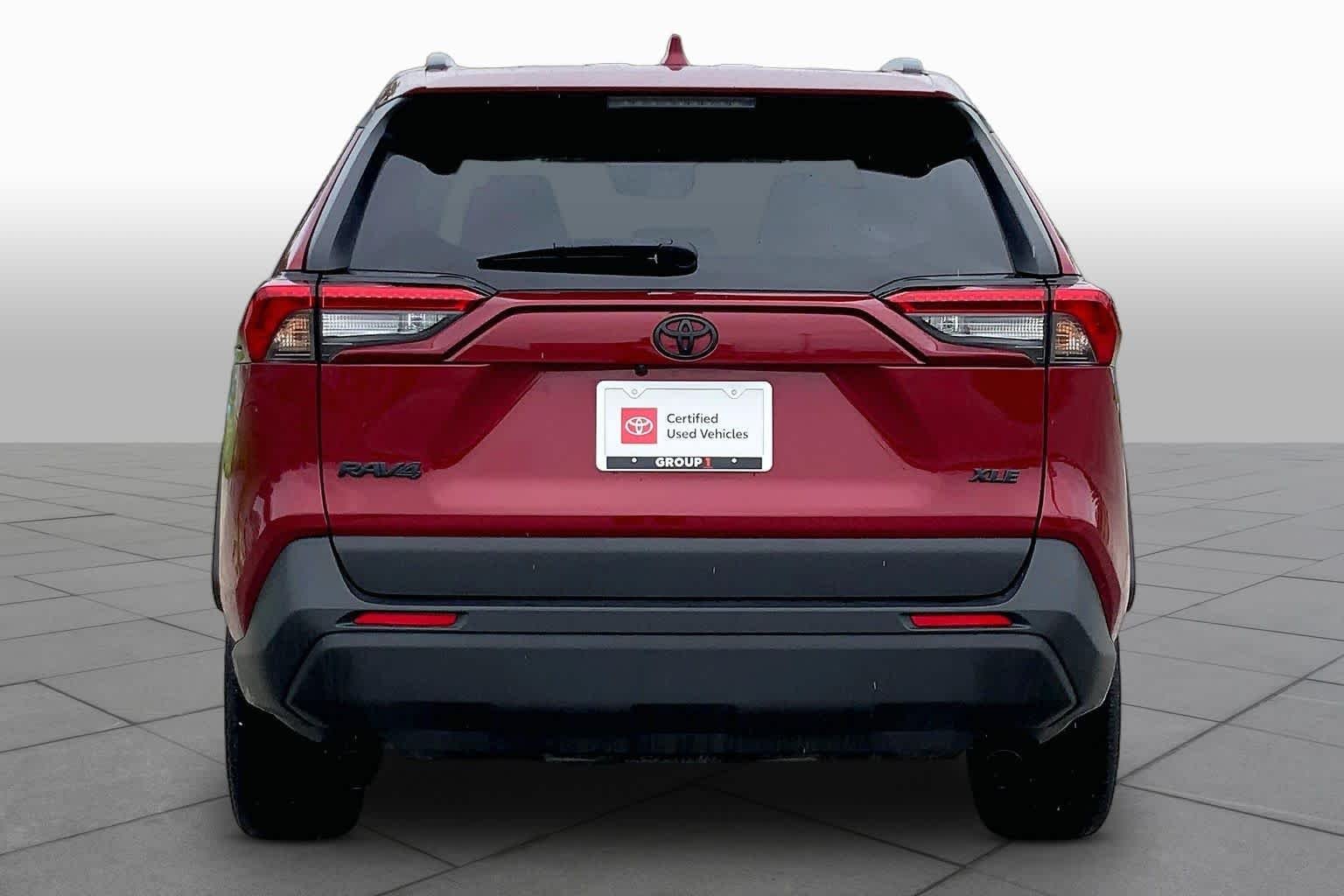 Used 2024 Ruby Flare Pearl Toyota XLE Premium image 5