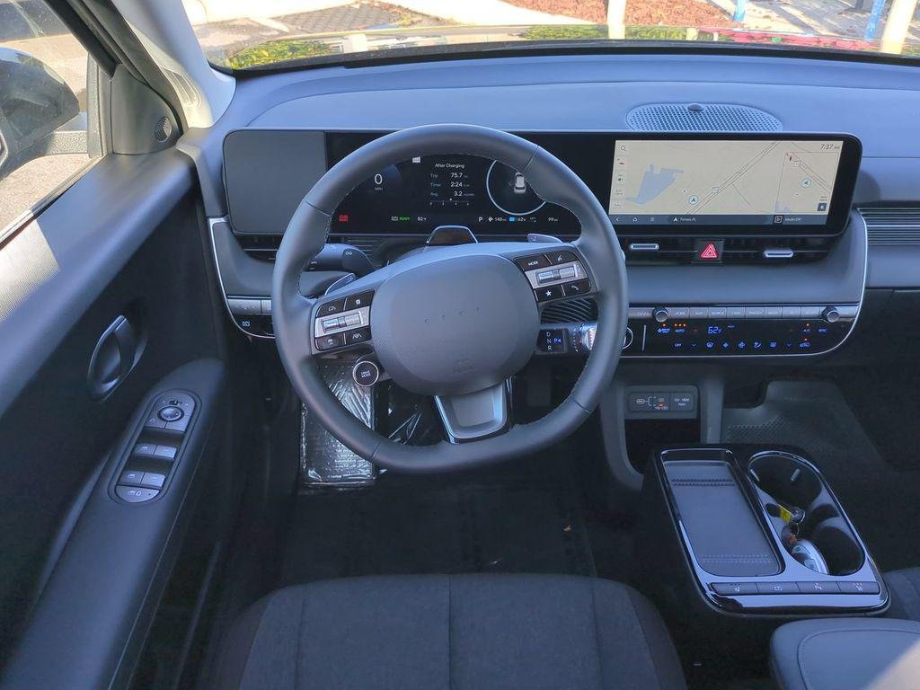 New 2026 Black Hyundai SE Standard Range image 18