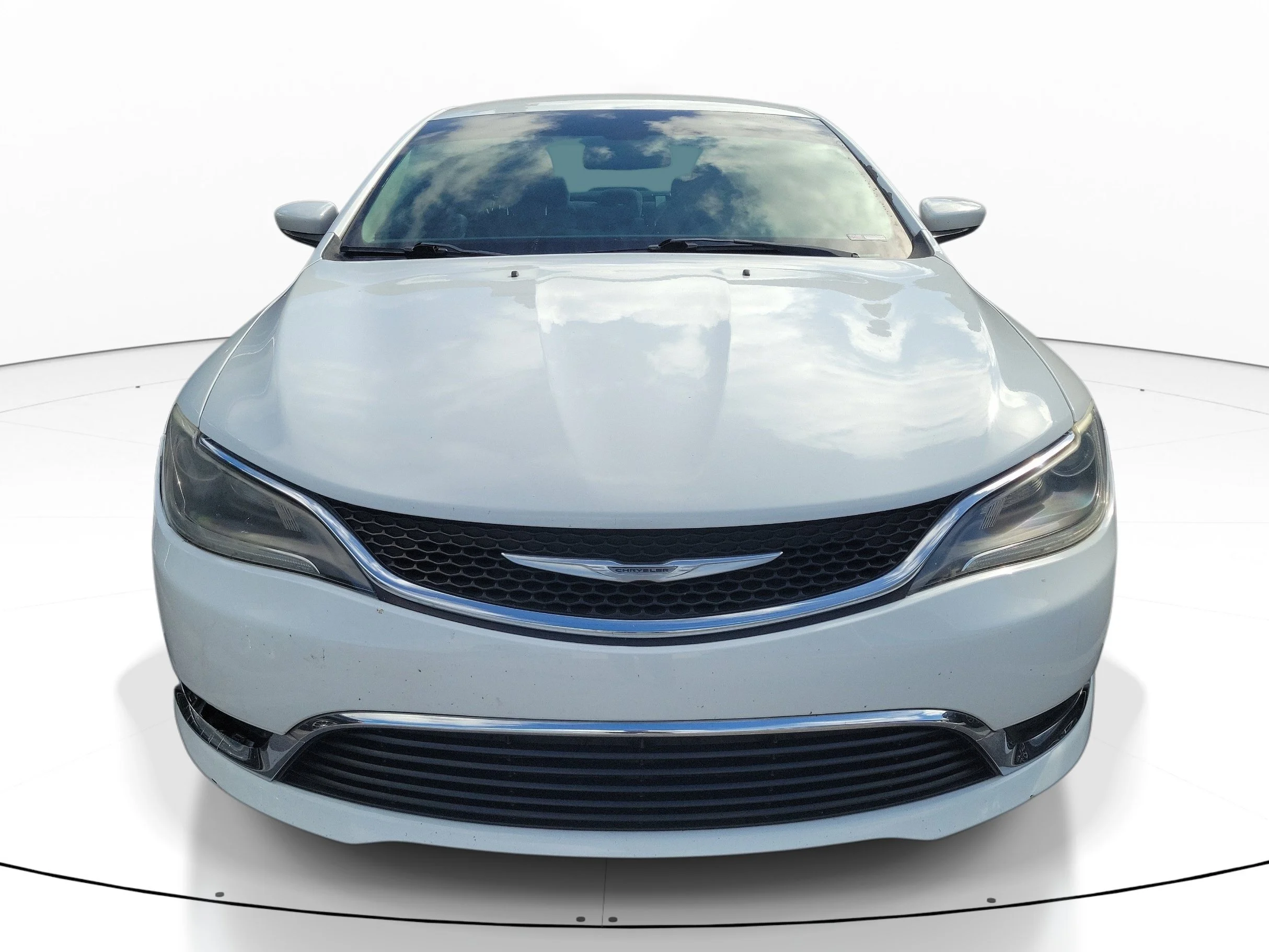 Used 2015 Bright White Clearcoat Chrysler Limited image 2