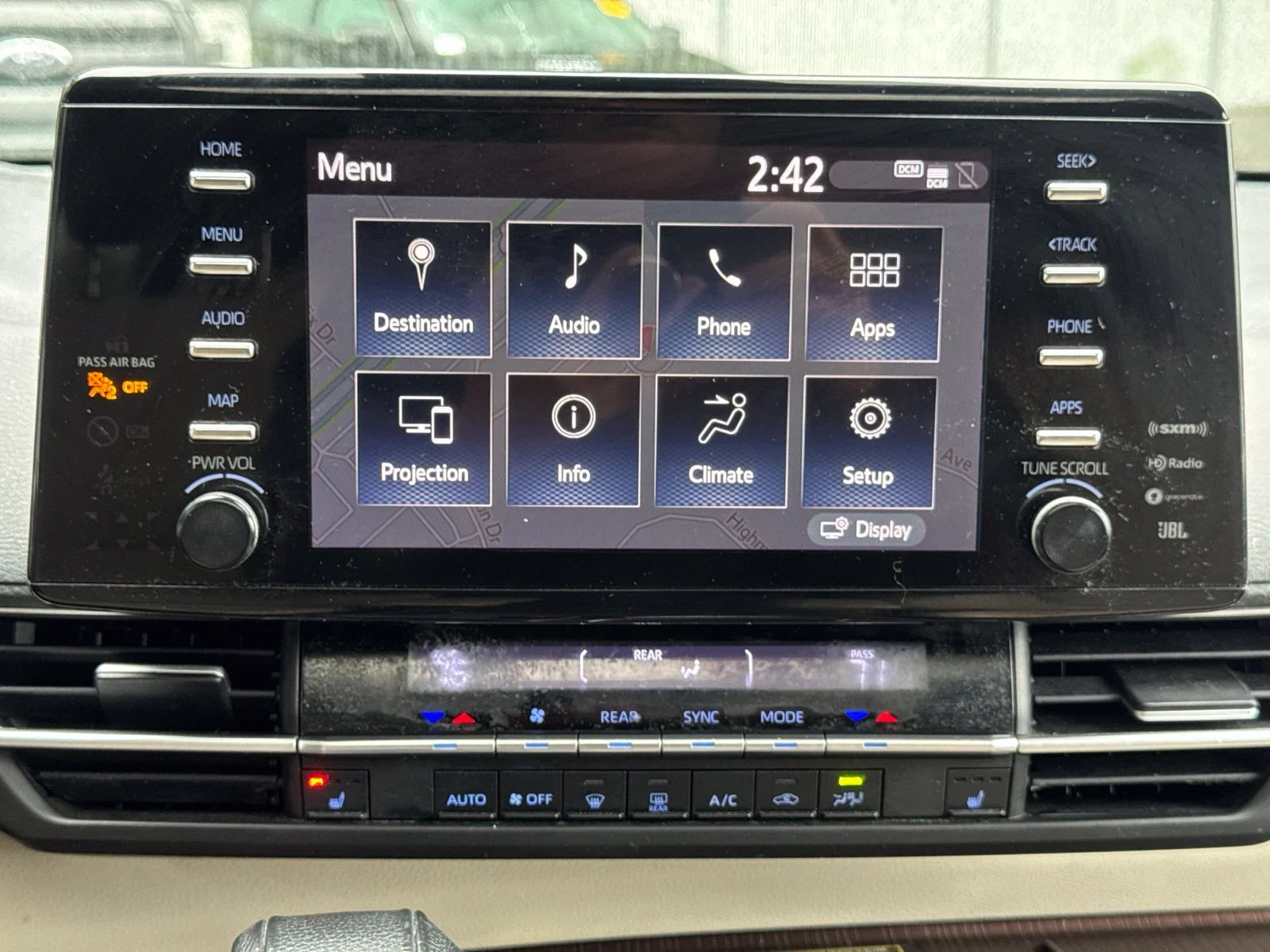 Used 2021 Midnight Black Metallic Toyota XLE image 28