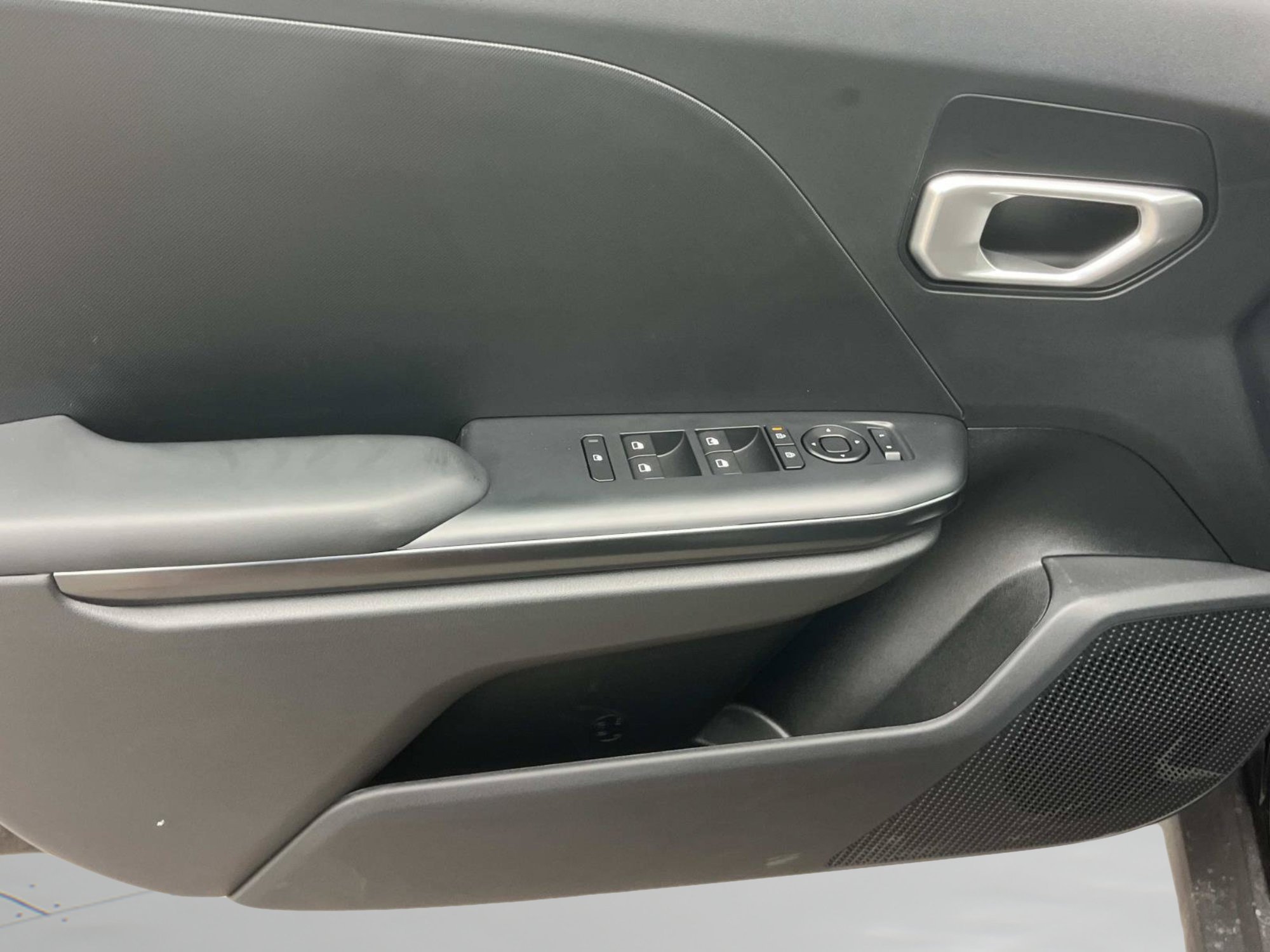 New 2026 Aurora Black Pearl Kia LXS image 17