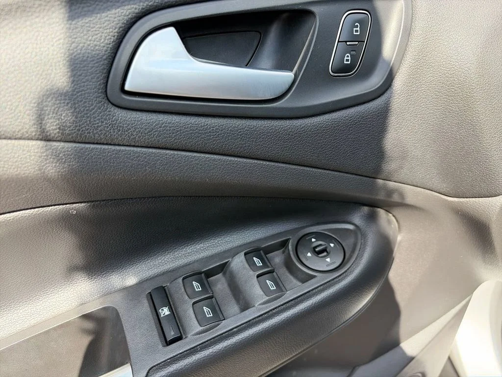 Used 2018 Silver Ford SEL image 15