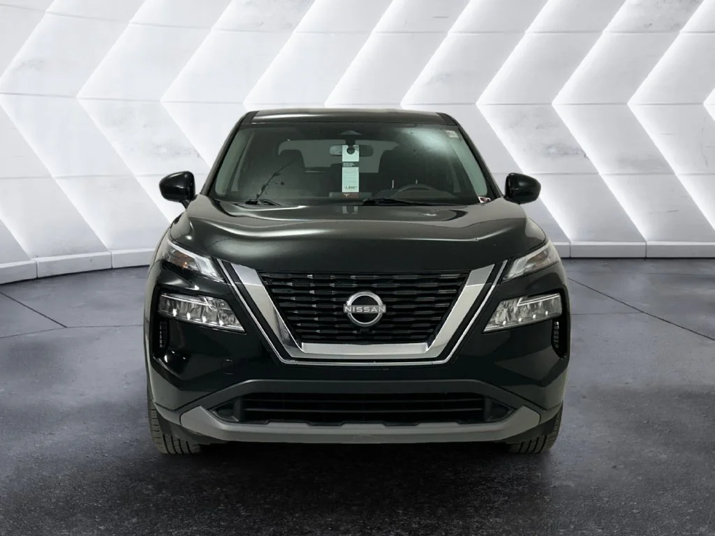 Used 2023 Black Nissan SV image 2