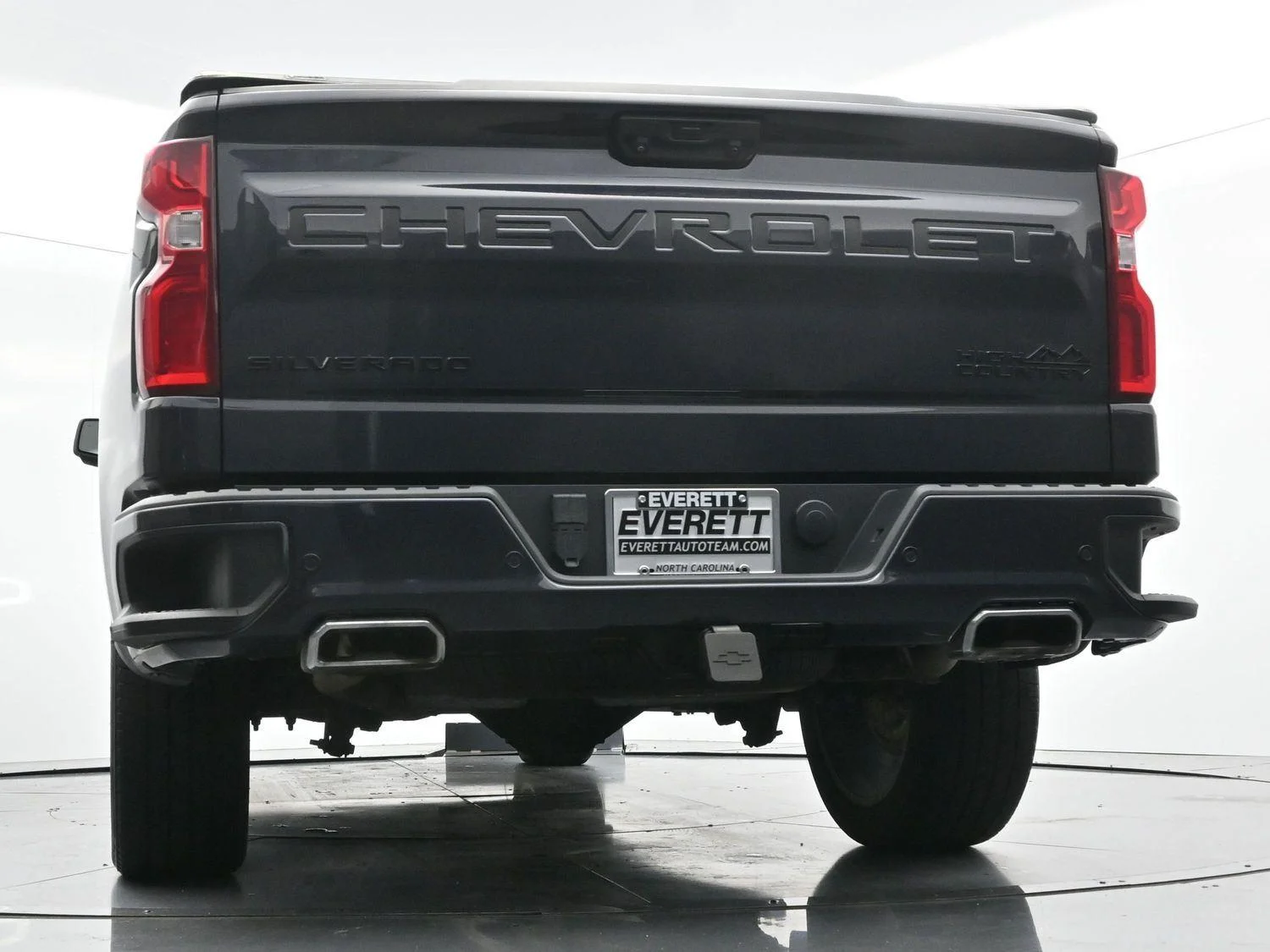 Used 2023 Dark Ash Metallic Chevrolet High Country image 45