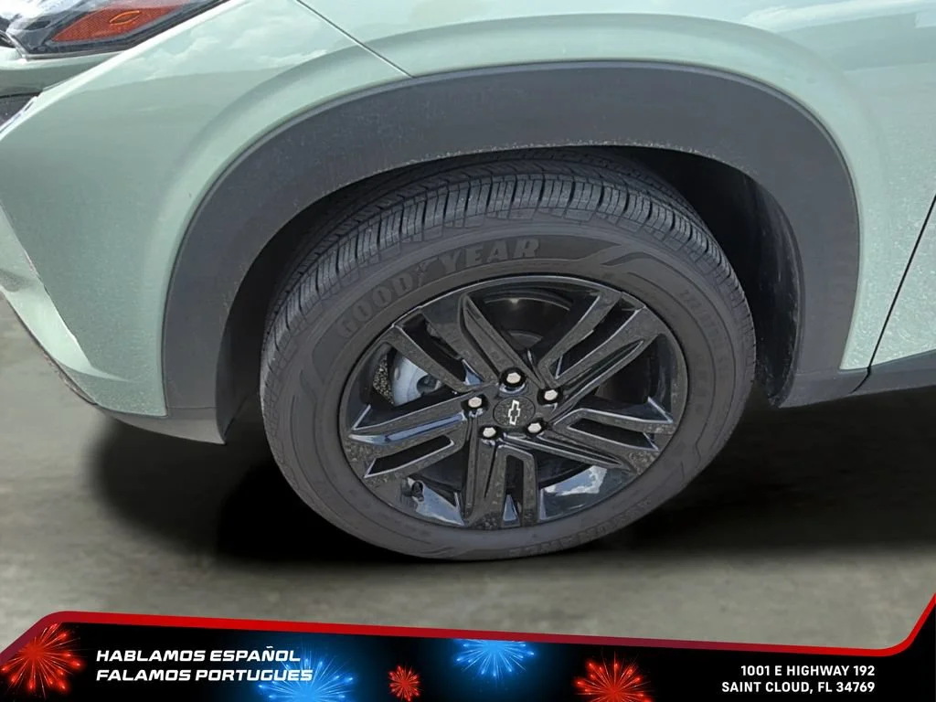 Used 2025 Cacti Green Chevrolet ACTIV image 10