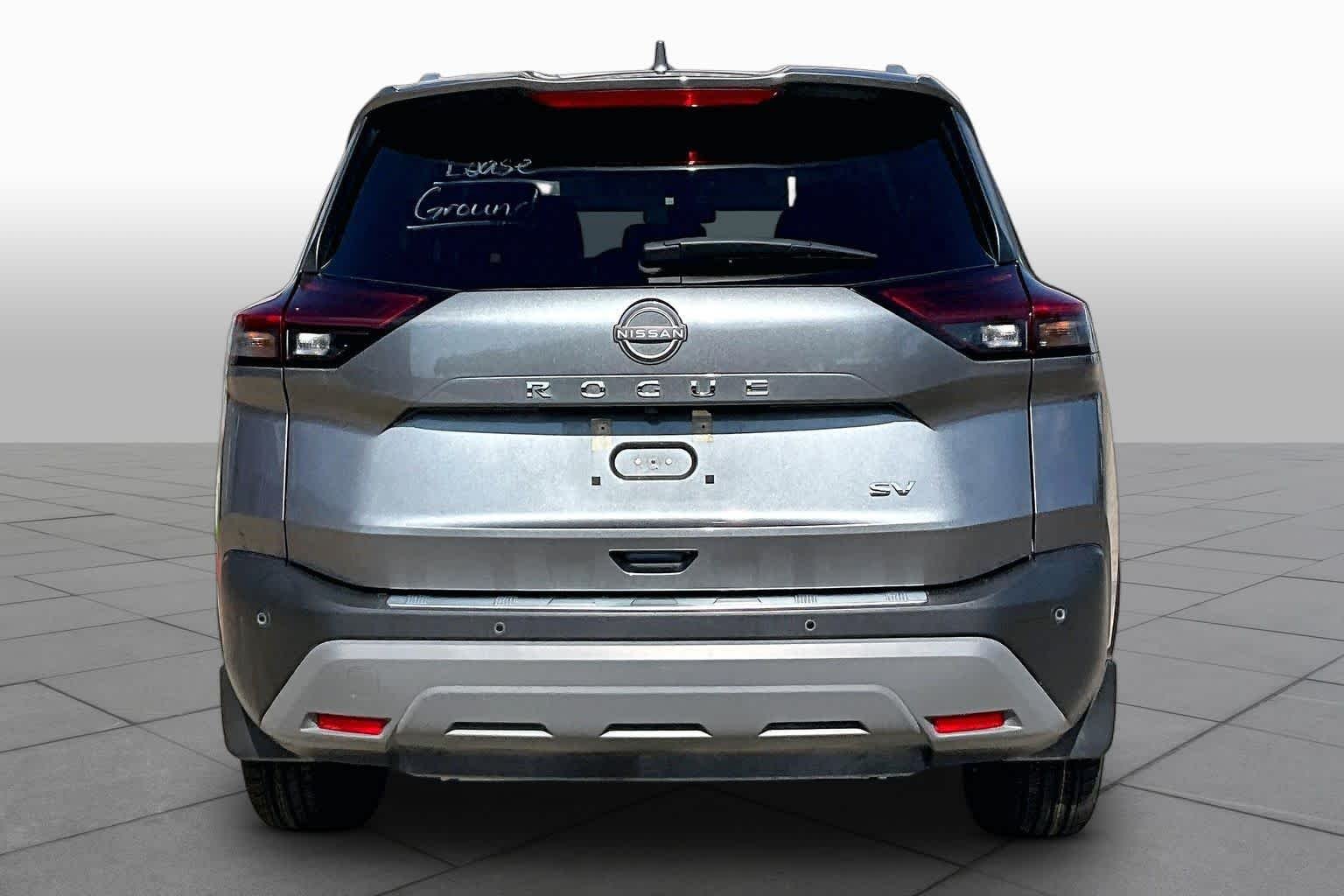Used 2023 Gun Metallic Nissan SV image 5