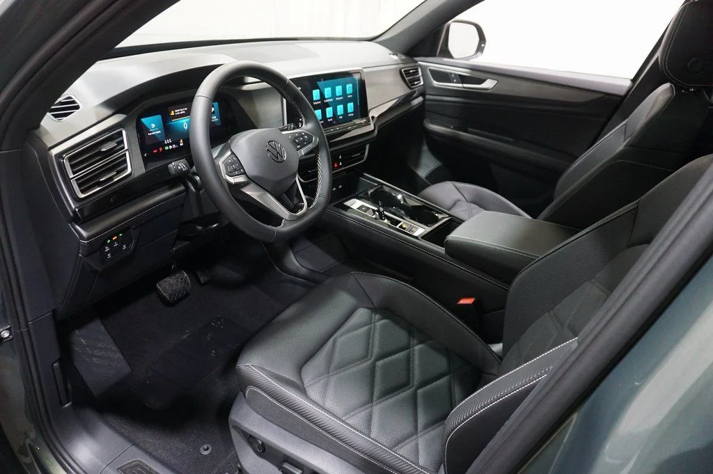 2026 Volkswagen Atlas Cross Sport SE w/Tech - Photo 9