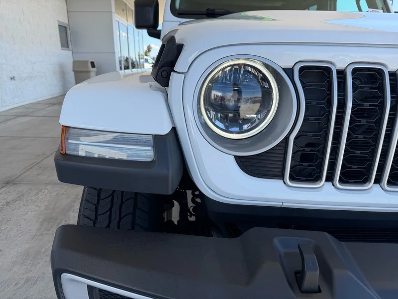 2025 Jeep Wrangler 4-Door Sahara - Photo 23