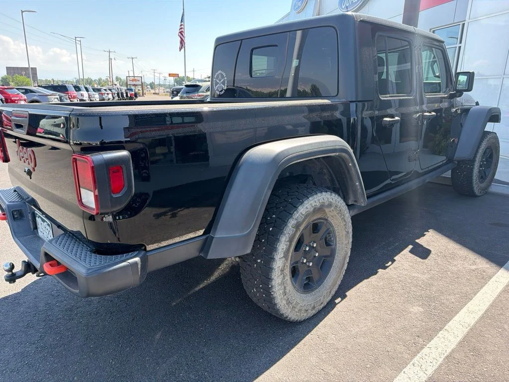Used 2022 Black Clearcoat Jeep Mojave image 5