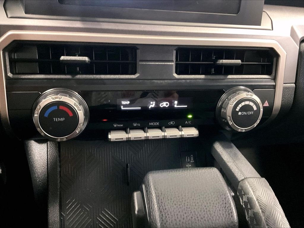 Used 2025 White Toyota SR5 image 25