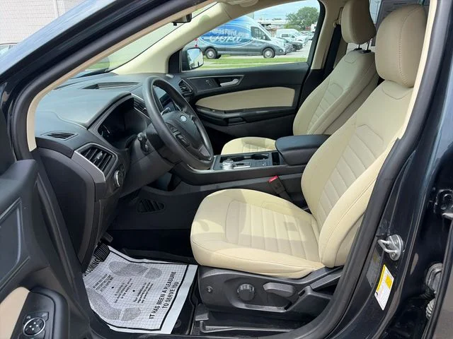 Used 2024 Blue Ford SE image 10