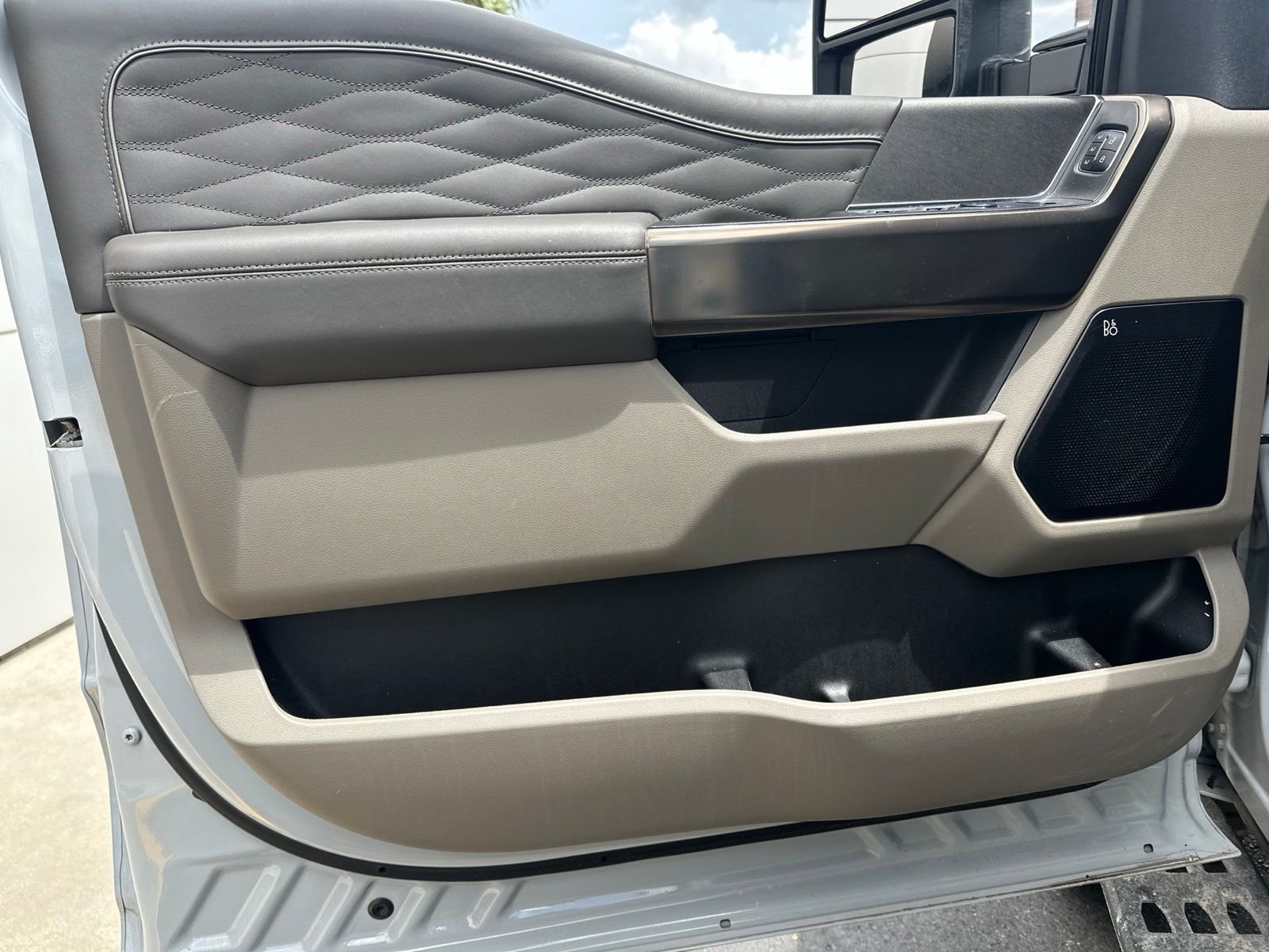 Used 2026 Avalanche Ford Platinum image 17