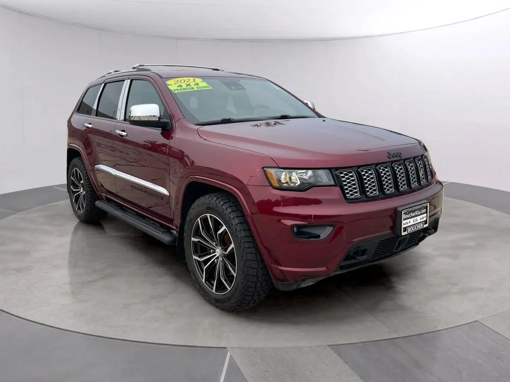 Used 2021 Velvet Red Pearlcoat Jeep Altitude image 7