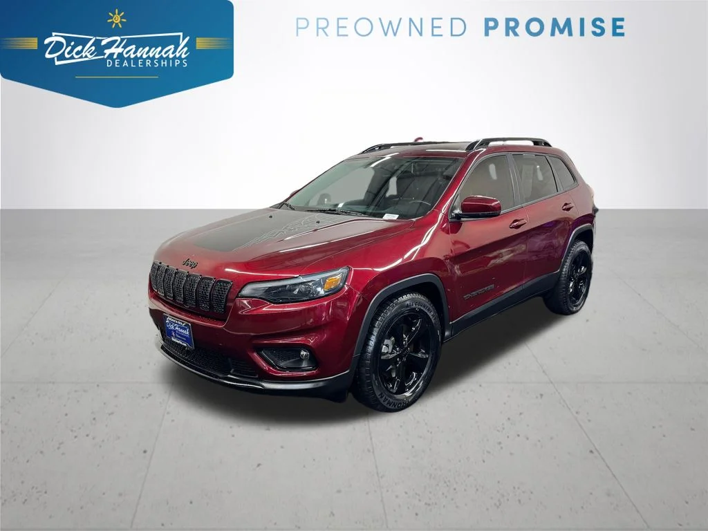Used 2021 Red Jeep Altitude image 1