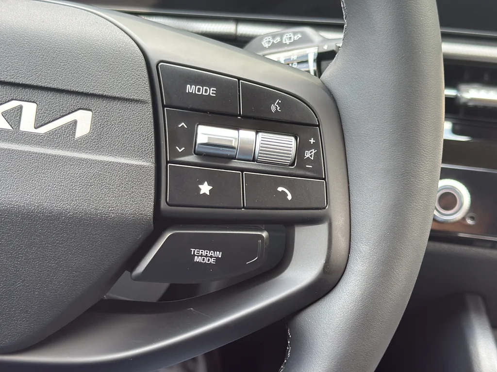 New 2026 Gray Kia LX image 18