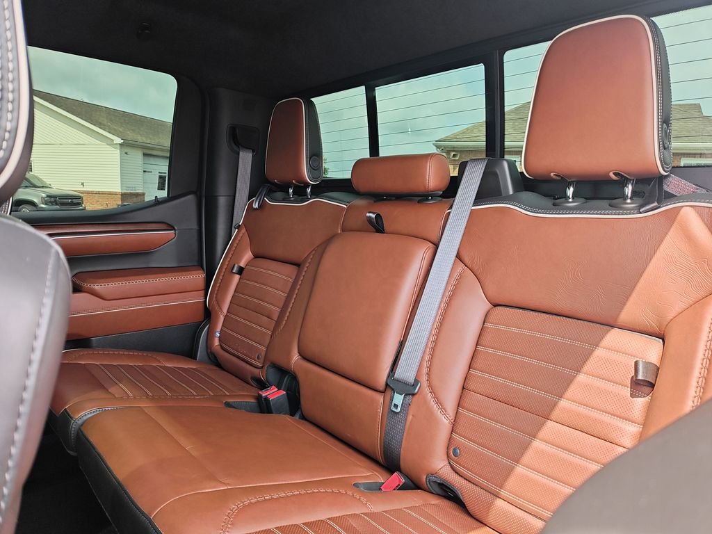 Used 2023 Black GMC Denali Ultimate image 14
