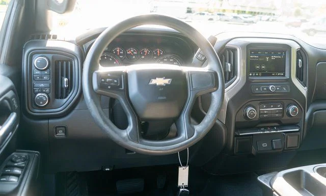 Used 2019 Blue Chevrolet Custom image 13