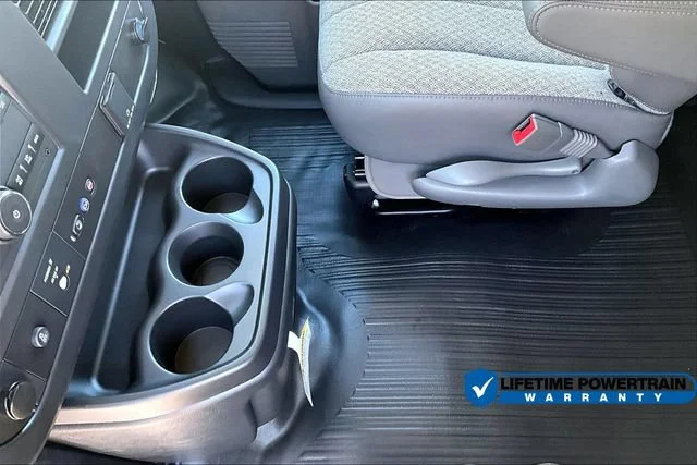 2025 Chevrolet Express Cargo Work Van - Photo 9