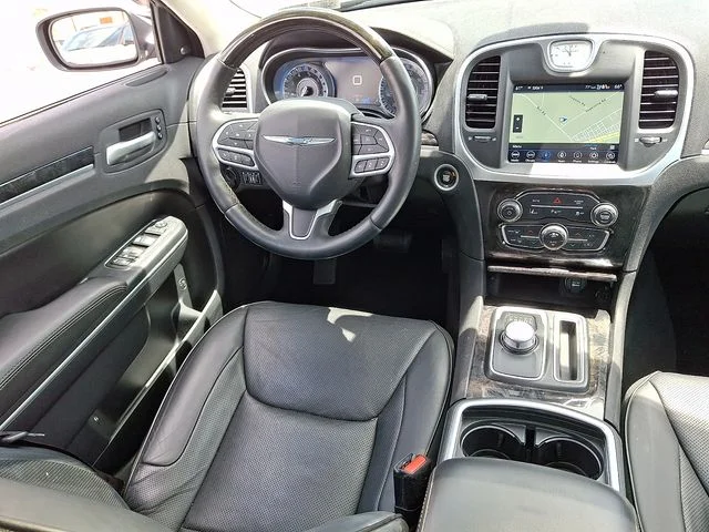Used 2018 Gray Chrysler Limited image 14