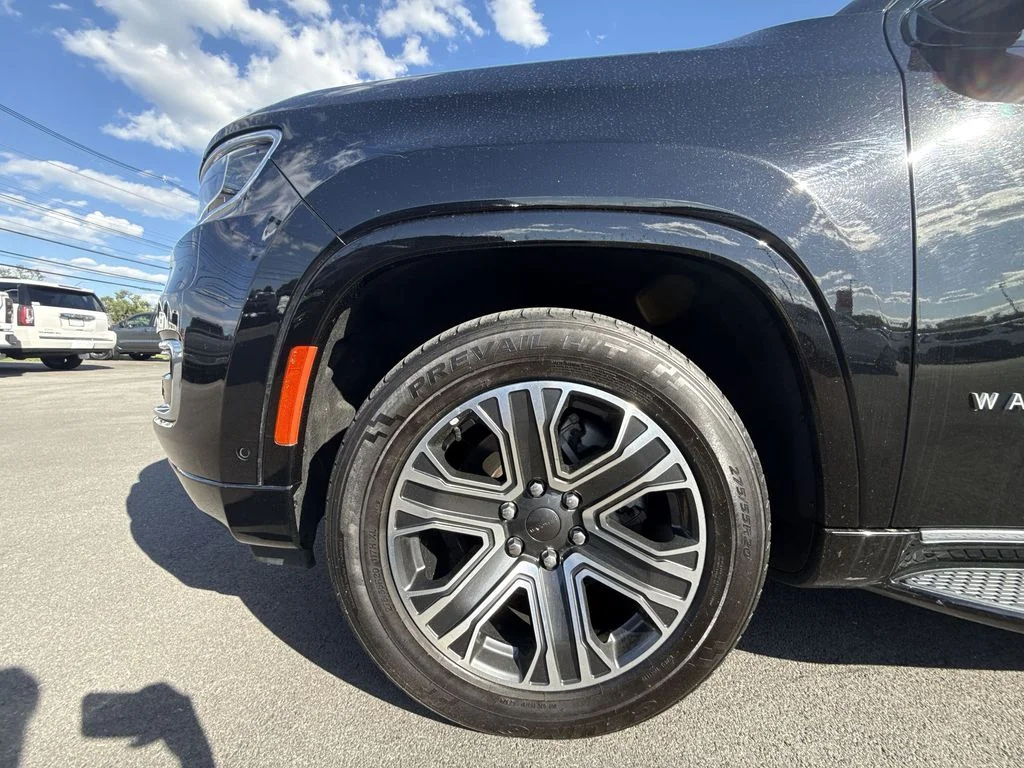 Used 2023 Black Jeep Series II image 10
