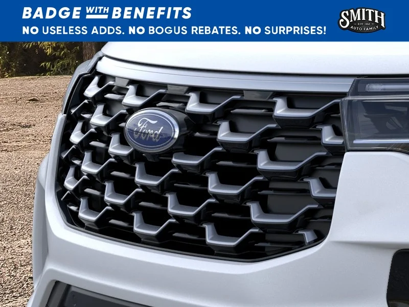 New 2026 Star White Metallic Tri-Coat Ford Platinum™ image 18
