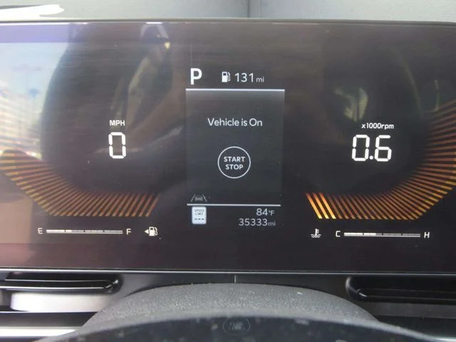 Used 2025 Red Kia LXS image 27