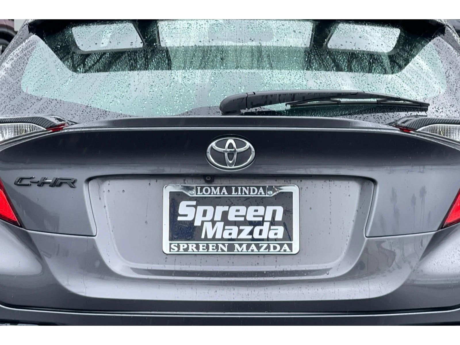 Used 2018 Magnetic Gray Metallic Toyota XLE Premium image 16