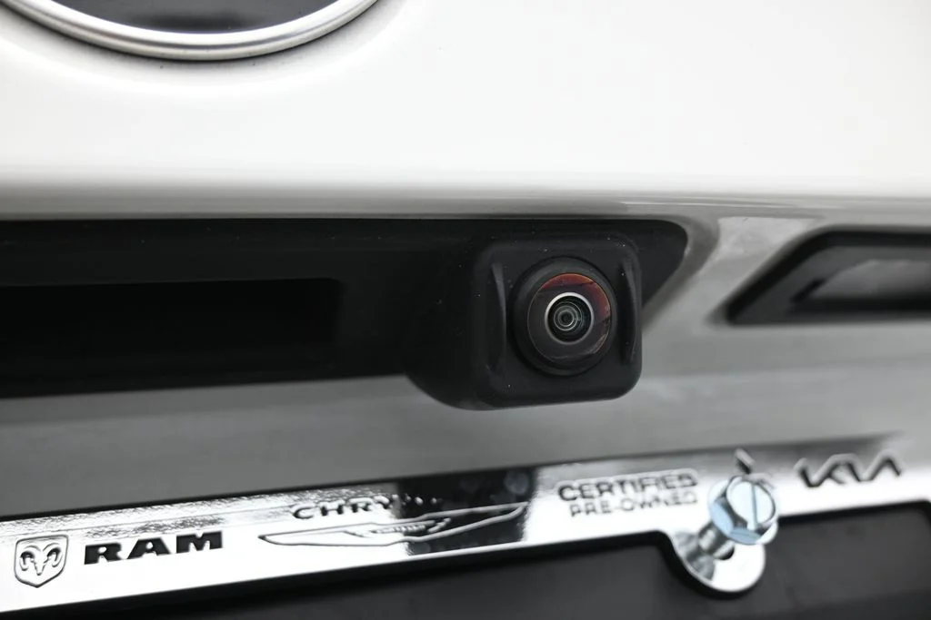 Used 2026 Alpine White BMW Competition image 38