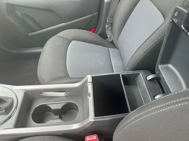 Used 2015  Kia LX image 23