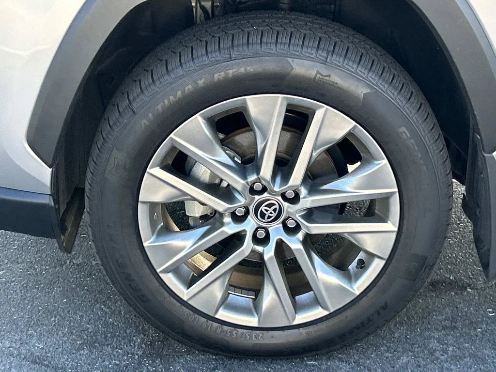 Used 2024 Silver Toyota XLE Premium image 12