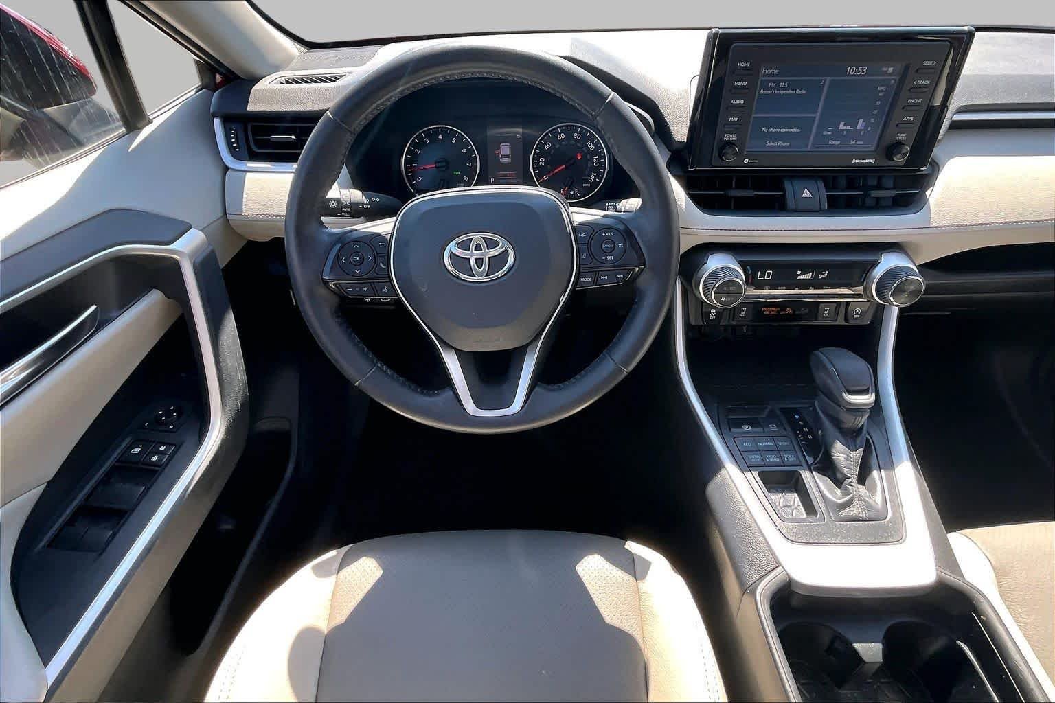 Used 2020 Ruby Flare Pearl Toyota XLE image 6