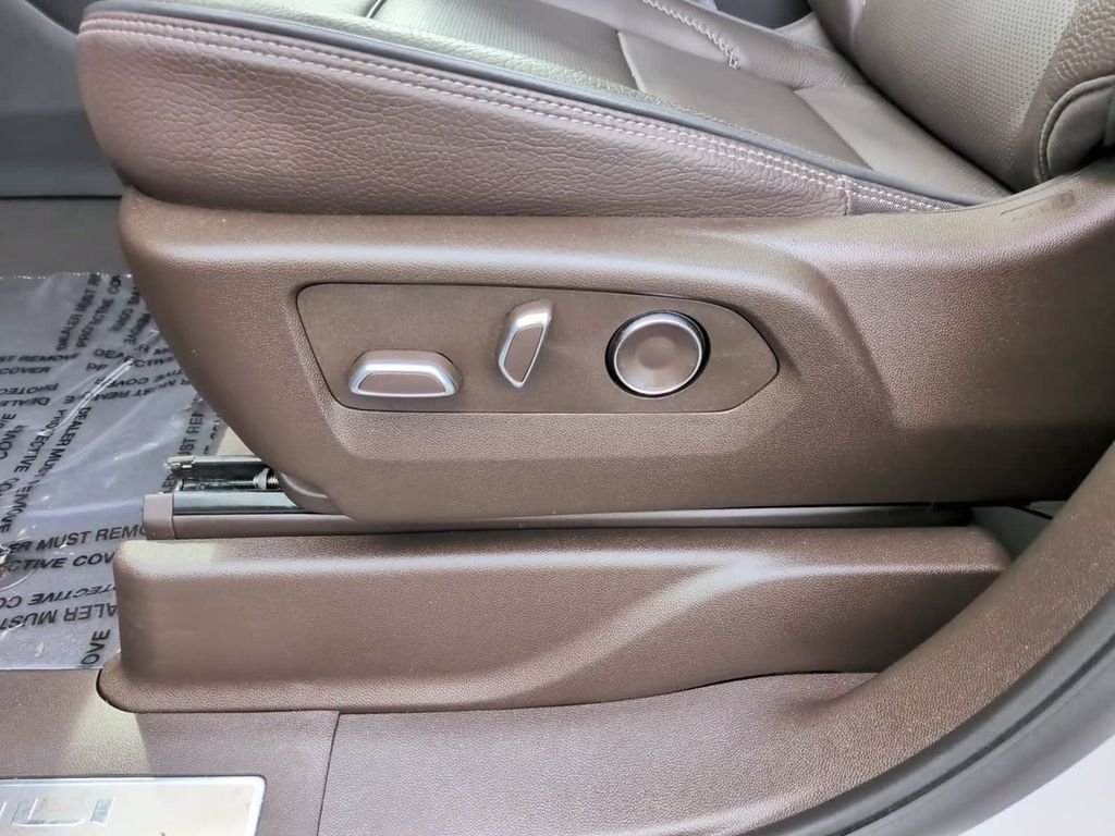 Used 2024 White GMC Denali image 20