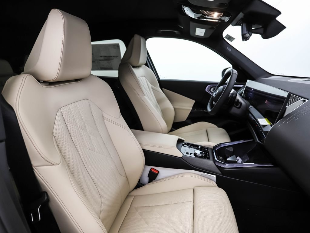 New 2026 Mineral White Metallic BMW 30 xDrive image 31