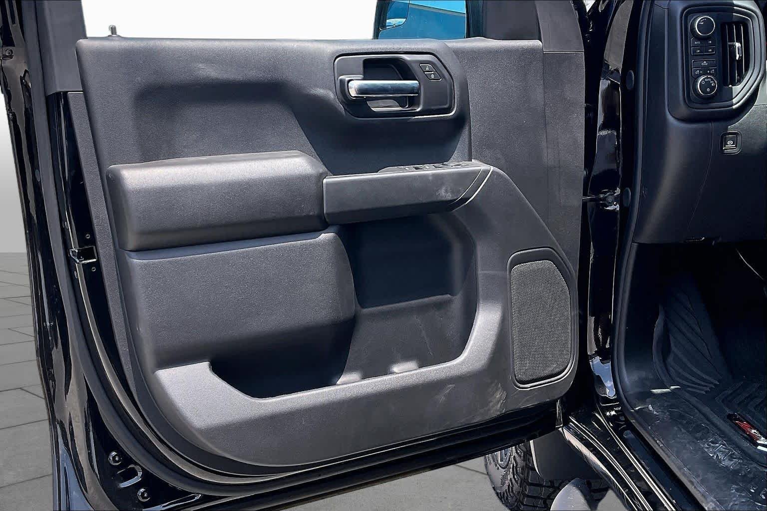 2026 Chevrolet Silverado 1500 Custom Trail Boss - Photo 10