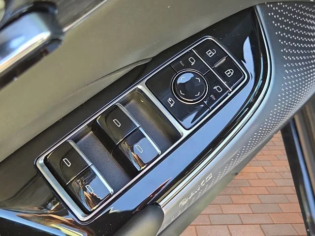 2026 Cadillac LYRIQ V Premium - Photo 16