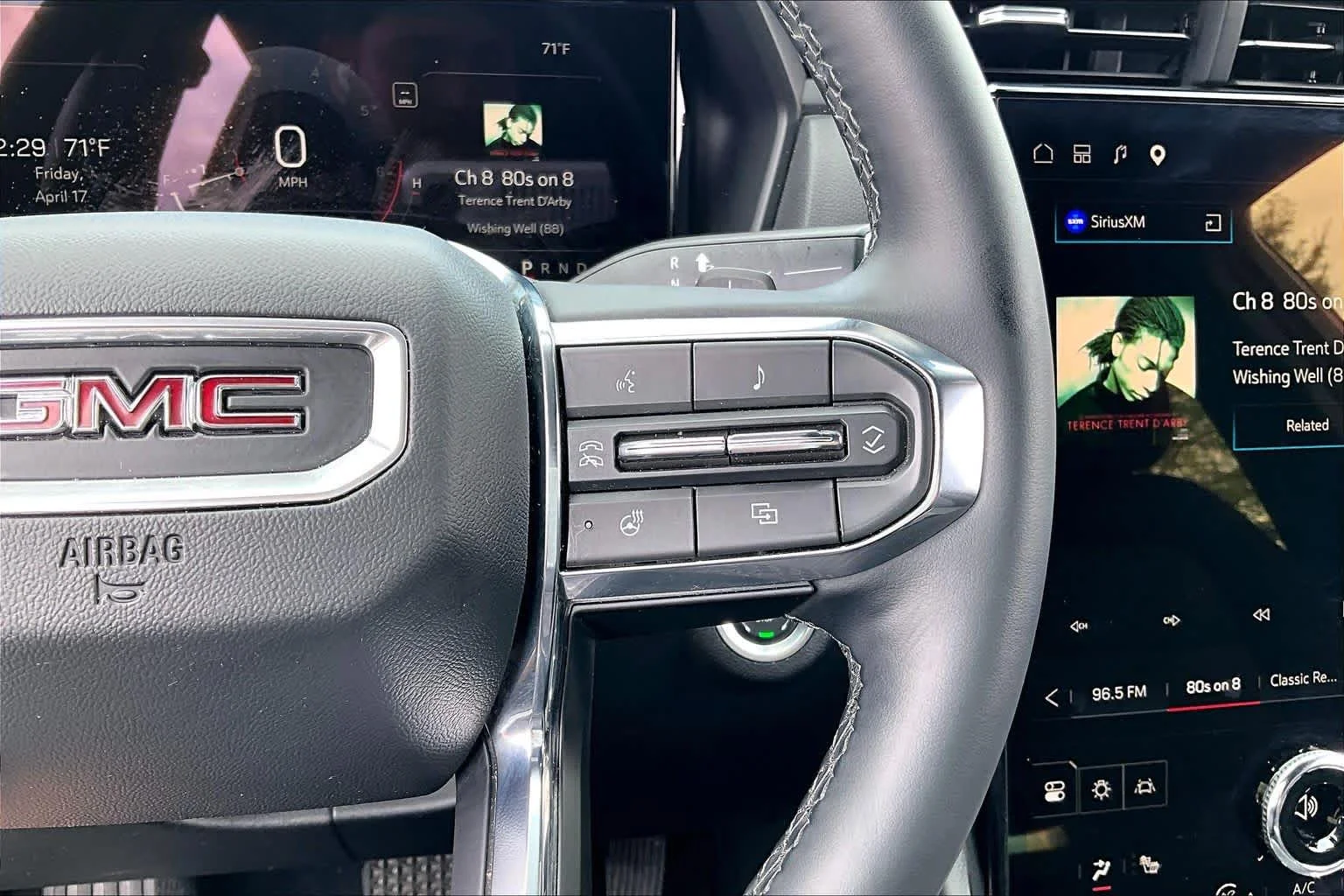 Used 2025 Sterling Metallic GMC FWD Elevation image 23