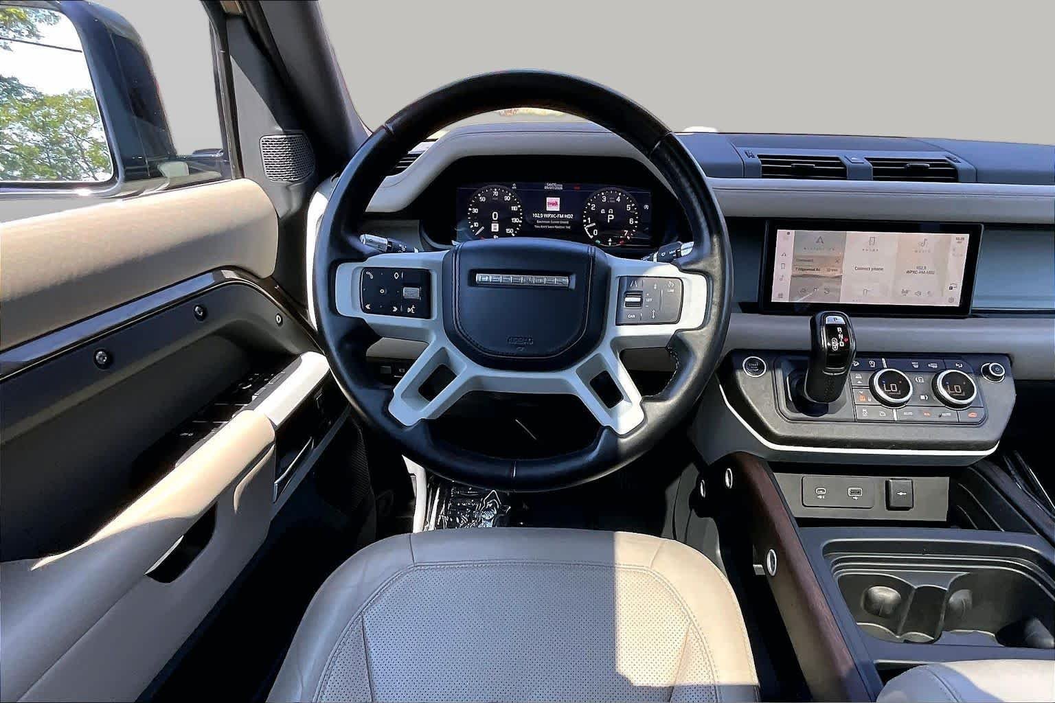 Used 2020 Gondwana Stone Metallic Land Rover HSE image 6