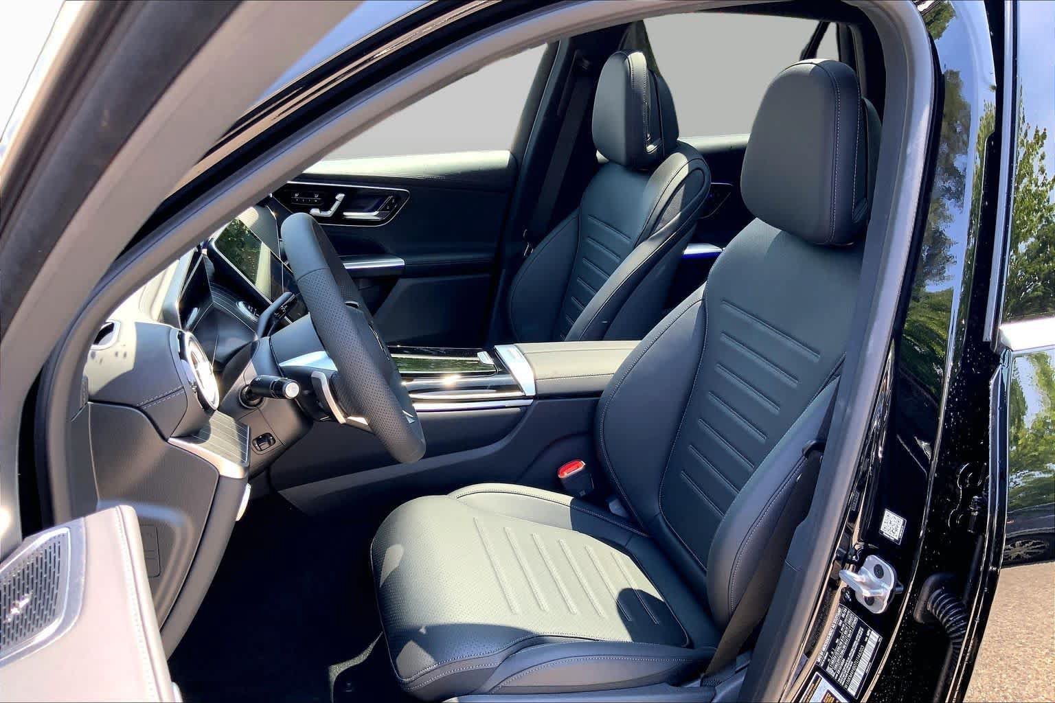 New 2026 Black Mercedes-Benz GLC 300 image 12